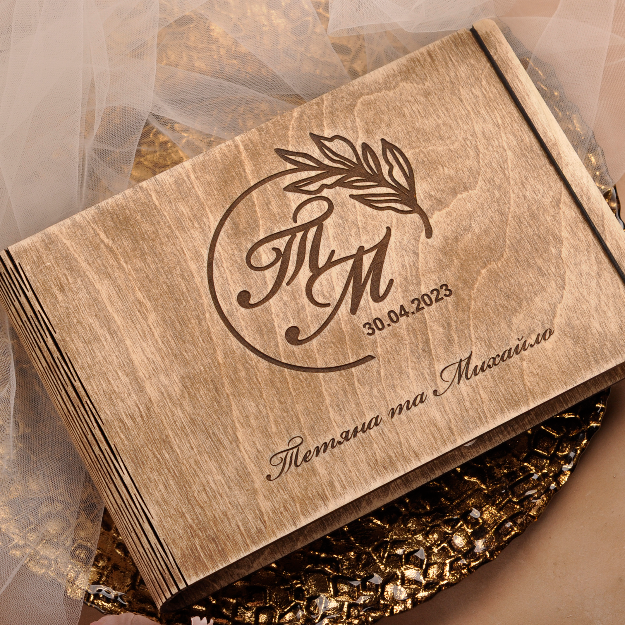 книга побажань на весілля, фотоальбом з чорними сторінками, свадебные книги пожеланий, альбом для фото з чорними сторінками, книга пожеланий, книга пожеланий для полароидных снимков, книга пожеланий на свадьбу с фотографиями, весільний альбом купити, книга пожеланий на день рождения,